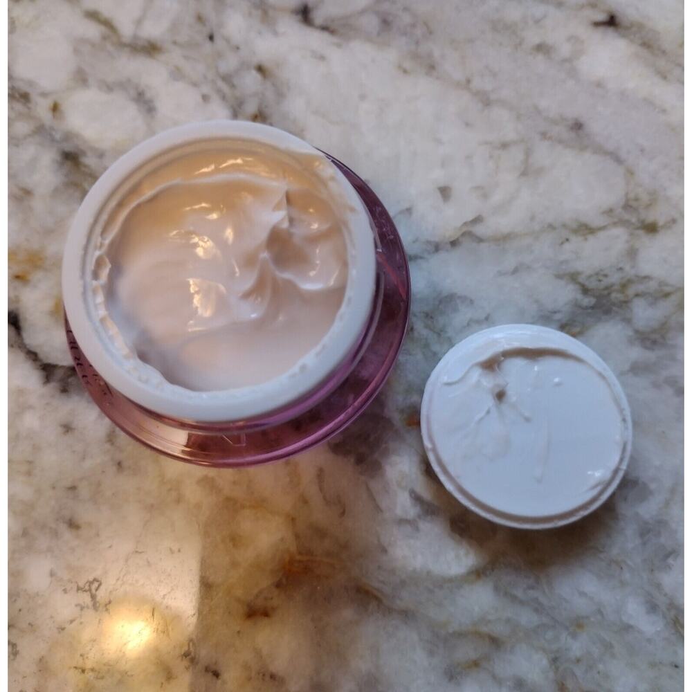 Estee Lauder Resilience Multi-Effect Night Tri-Peptide Face & Neck Crème 2.5 oz - Picture 5 of 6